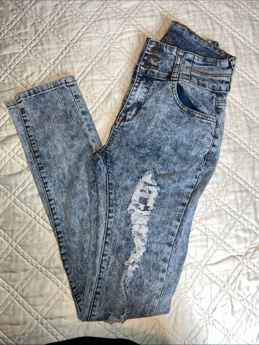 Elle High-Rise Acid Wash Blue Distressed Skinny Jeans